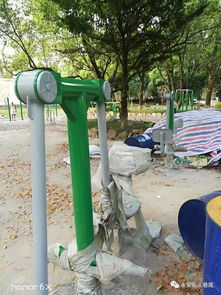 永安龜山公園健身運動器材更新了,以綠色和淺灰色為主 市民